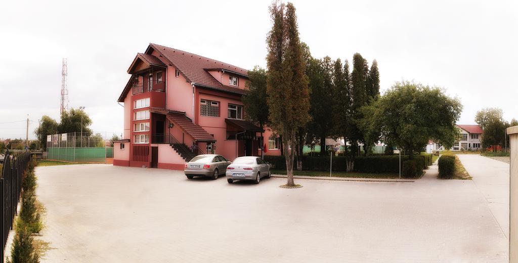 Hotel Pamira Сибиу Екстериор снимка
